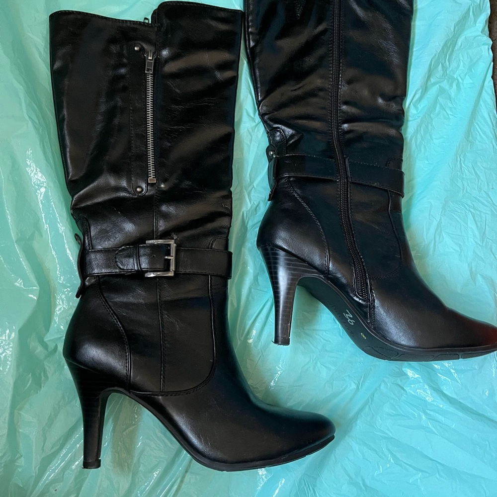 Elegant Black Leather Knee-High Boots